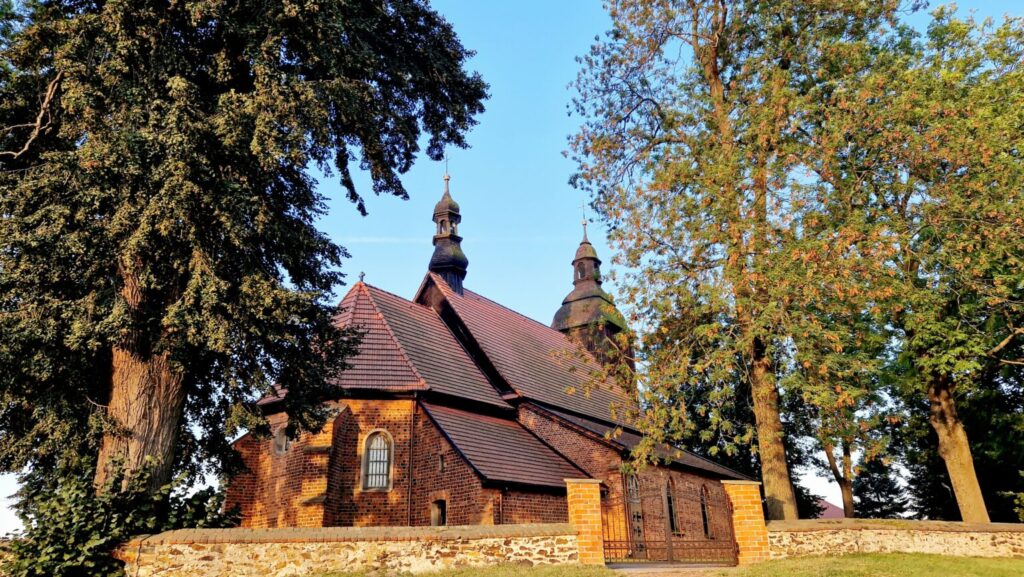 Read more about the article Nowe środki na konserwację kościoła w Łubnicach