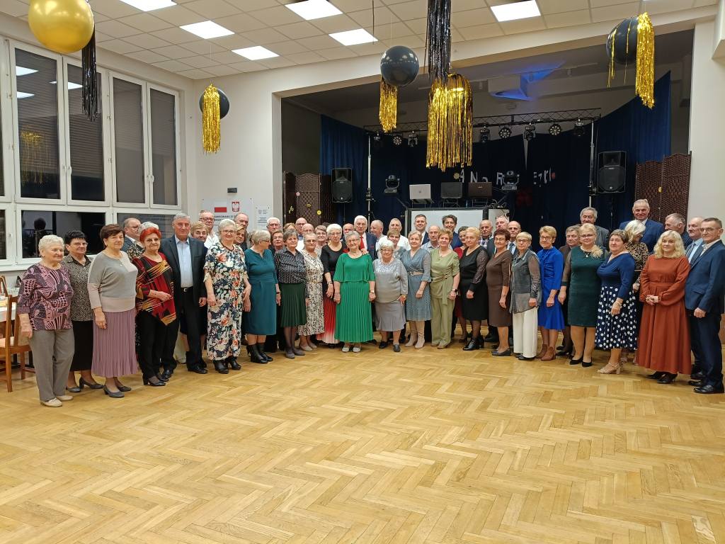 Read more about the article Bal Seniora 2025 – wyjątkowy wieczór pełen radości!